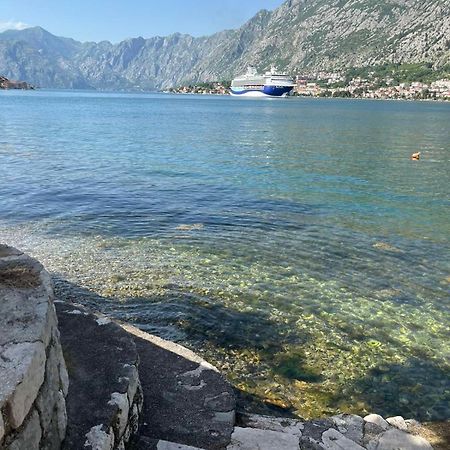 Asija Leilighet Kotor Eksteriør bilde